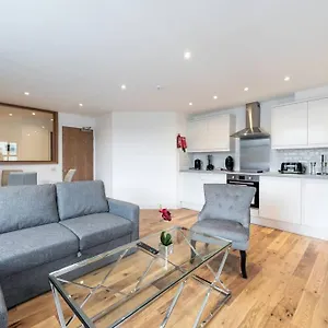 Gorgeous Modern Br2 Apartment