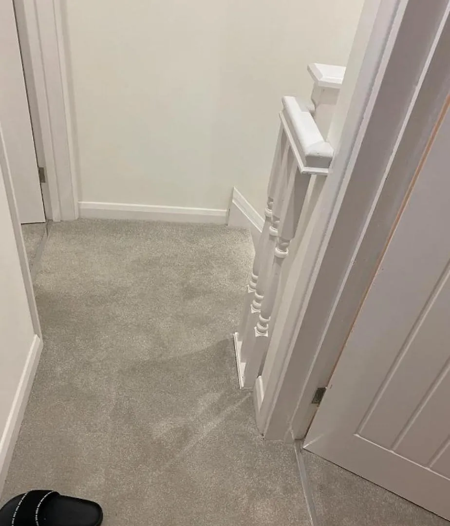 Uxbridge London Sober Stay In Shared House With Free St Parking 5Pm To 9Am contacts